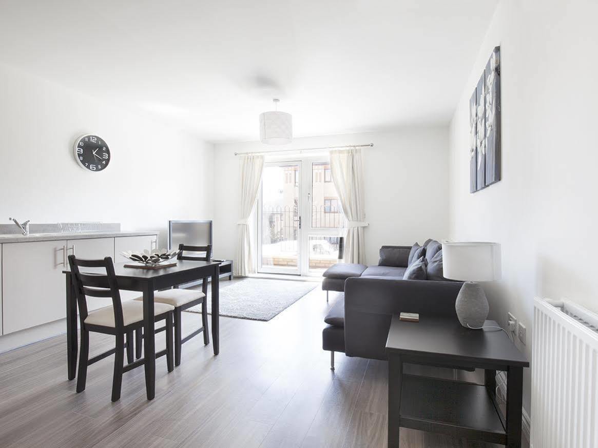 Campbell Park - City Stay Apartments Милтон-Кейнс Экстерьер фото